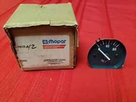 83504243 84-96 Jeep Cherokee 86-92 Comanche 84-90 Wagoneer Oil Pressure Gauge New Nos
