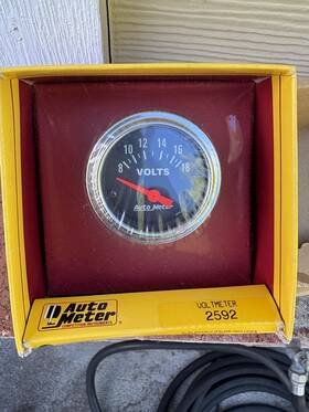 Atm-2592 Auto Meter 2592 Traditional Chrome Voltmeter Gauge 2 1/16 Inch 52 Mm 8 - 18 Volts