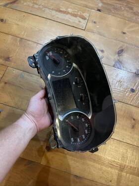Chevrolet 84281193 2018 Traverse Speedometer Gauge Oem Black 84404692 102k Miles