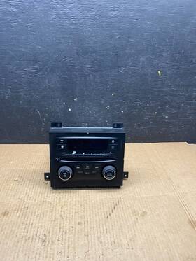04692356ah Dodge 2013-2014 Dart Radio Player Stereo Audio Receiver Control Panel M4512 Dg