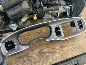 Al25592dx8006 Dodge 2015 - 2023 Charger Dash Radio Instrument Cluster Bezel With All Vents Oem