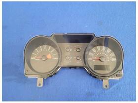 257-00205 Ford 2006 Mustang Gt 4.6l Gauge Cluster Speedometer Mph 21k Miles 2590