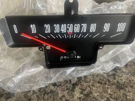 71f-9260 Ford 1971-72 F100 Speedometer