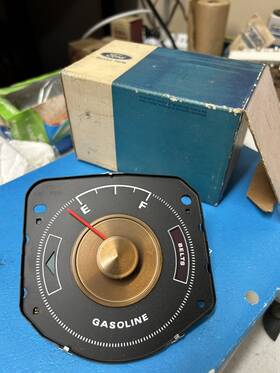 D1wy-9280-a Ford Nos 1971 1972 Mercury Cougar Gas Fuel Gauge Standard With Belts