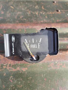 D5tf-9306-n Ford 1973-79 F 100 150 250 350 Econoline Fuel Gauge- Used