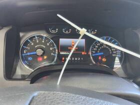 257.fd8513 Ford Truck F150 2013 Speedometer Cluster 682501