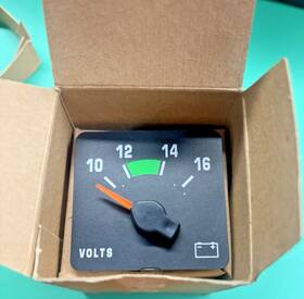 International 1690272c1 New Genuine Oem Voltmeter Gage Free Shipping
