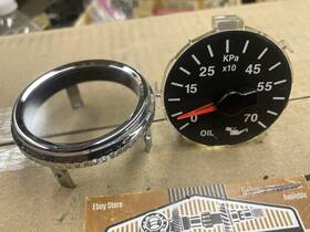 2023371c1 International Oil Temperature Metric Gauge New Takeout With Bezel