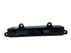 94520-1g152 Kia 2010 2011 Rio5 Rio Dash Mount Digital Display Screen Clock 94520-1g152 Kia 2010 2011 Rio5 Rio Dash Mount Digital Display Screen Clock