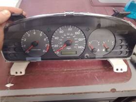 257-62233 Mazda Speedometer Cluster With Daytime Running Lamps Fits 00-02 626 26771