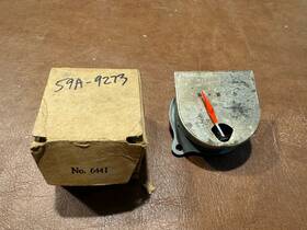 59a-9273 Mercury Nos Ford 1946 Oil Pressure Dash Gauge See Description