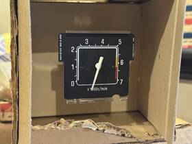 24855-03w00 Nissan 1980-1981 720 Tachometer Nos