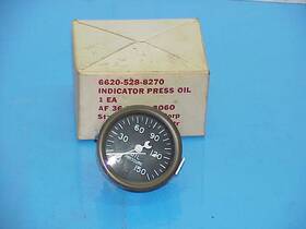 6620-528-8270 Stewart Warner New Vintage Auburn Style Crescent Pointer Oil Pressure Gauge 1960