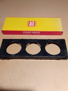811653-d Stewart Warner Nos Vintage Panel Frame Chrome Light 3 Gauge 2 1/16 Inch 811653-d Stewart Warner Nos Vintage Panel Frame Chrome Light 3 Gauge 2 1/16 Inch