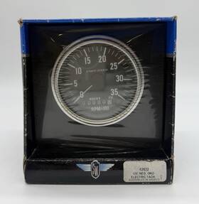 82622 Stewart Warner Deluxe Series Tachometer Nos