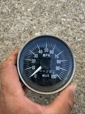 826240 Stewart Warner Vintage Mechanical 100 Mph Speedometer Odometer Gauge