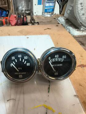 Stewart Warner 831343468406 5 Auto Gauges 2 1/16 Dia Two Are Stuart Oil Pres Three Misc Water Tem