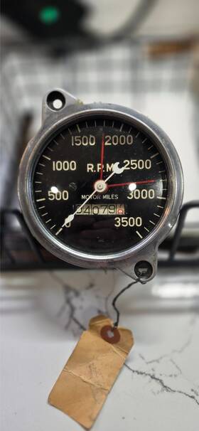 884-az Stewart Warner Vintage Automotive Gauge Tachometer With Mileage