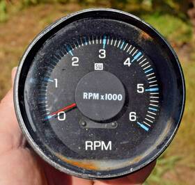 997ps2 Stewart Warner Vntg 6000 Rpm Tachometer 997ps2 Stewart Warner Vntg 6000 Rpm Tachometer