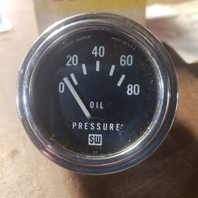 D-305-b Stewart Warner 6 Volt Oil Pressure Gauge 0-80 Psi 2-1/8 Inch Mount Hole