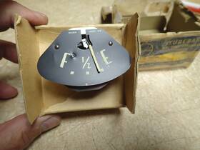 526738 Studebaker Gas Gauge 1950 1951 1952 Commander 526738 Studebaker Gas Gauge 1950 1951 1952 Commander