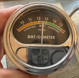 Rc-12v Sun Electric Corp Vintage Bat-o-meter Gauge Model Car Battery Volts