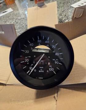 993460028 Volkswagen 1973 Beetle / Super Vdo Speedometer - New In Box