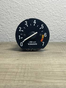 1215406 Volvo 240/260 1975-1980 Gauge Cluster Or 1981-1993 Pod Tachometer