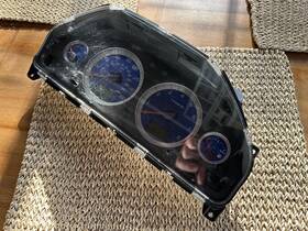 36000345 Volvo P2 Xc90 R Design Instrument Cluster Speedometer Blue Gauges