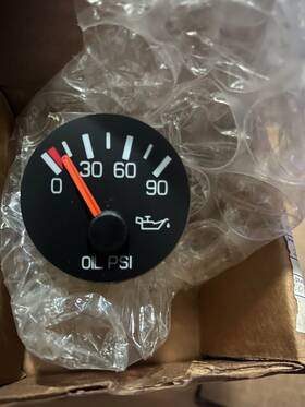 3918019 Volvo New Gauge Voltage Volt Meter